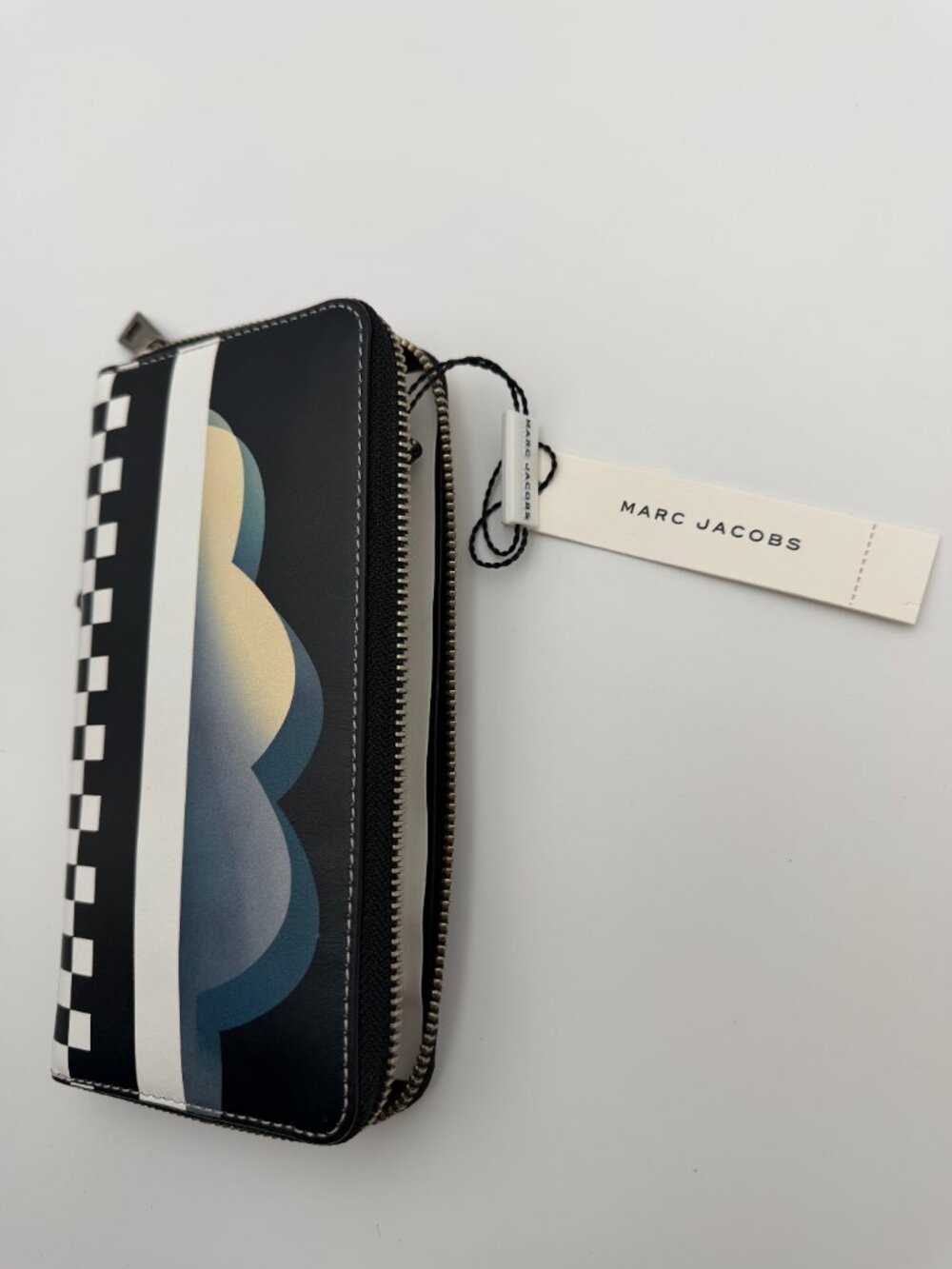 NEW Marc Jacobs Zip Around Wallet - Picture 5 of 6